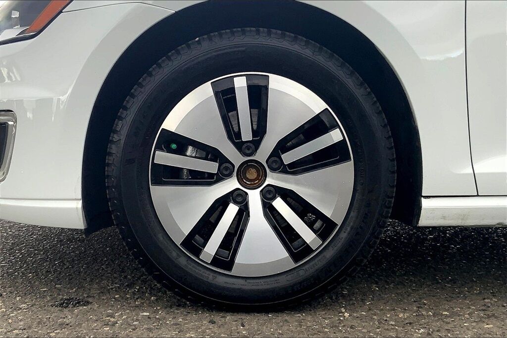 2016 Volkswagen e-Golf SE OR