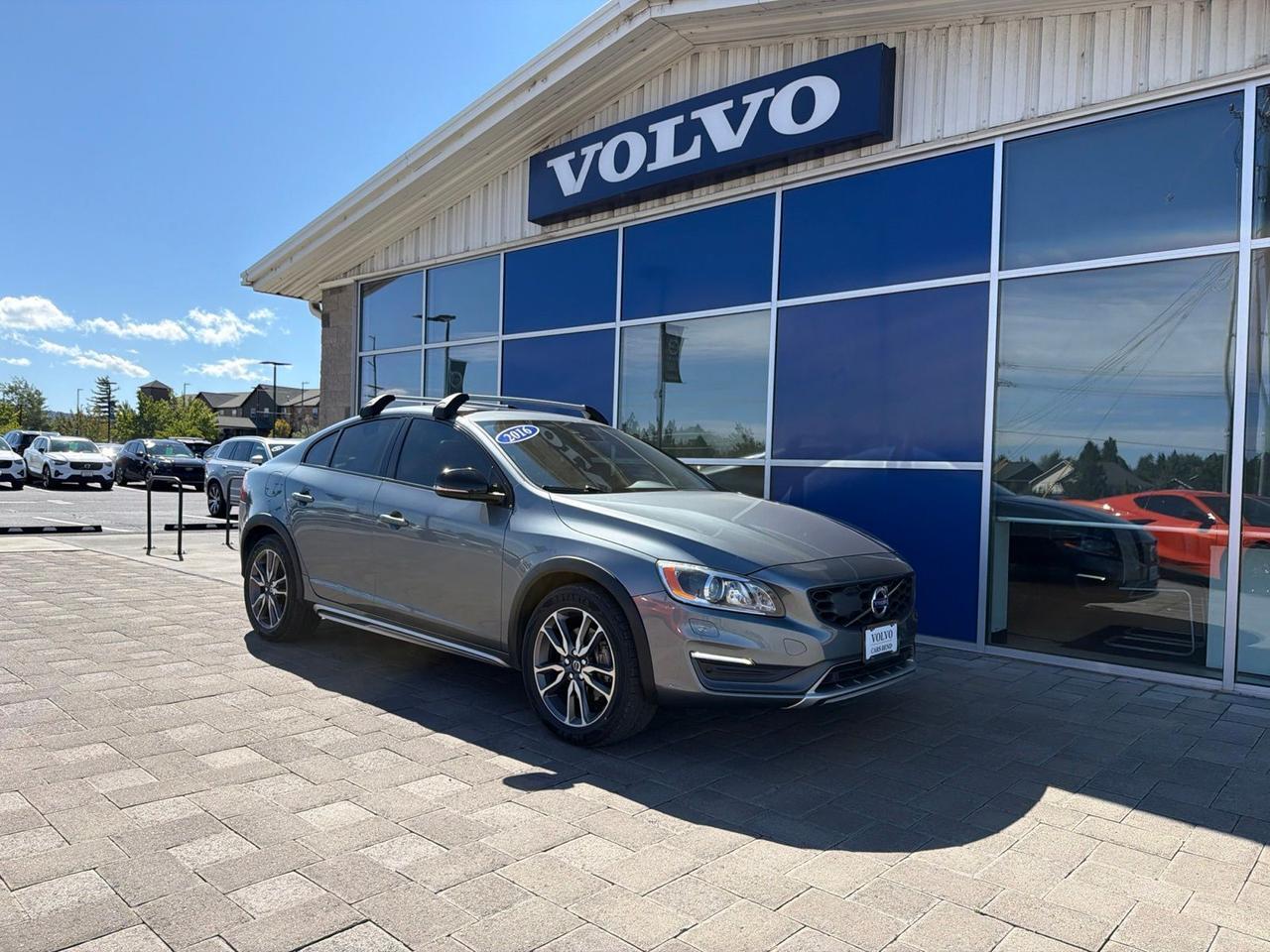 2016 Volvo S60 Cross Country T5 Platinum