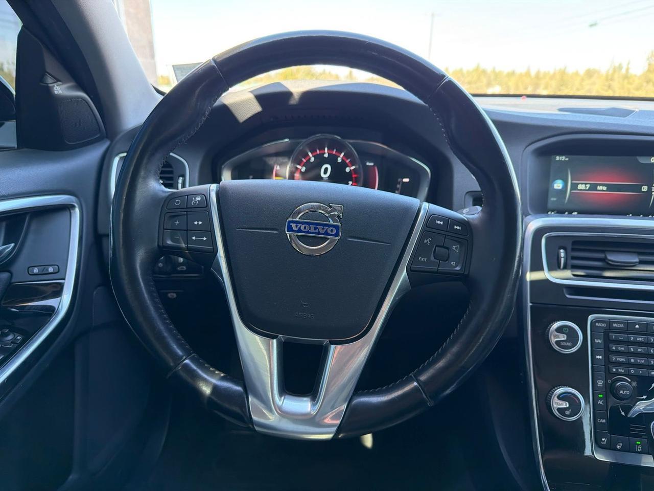 2016 Volvo S60 Cross Country T5 Platinum Bend OR