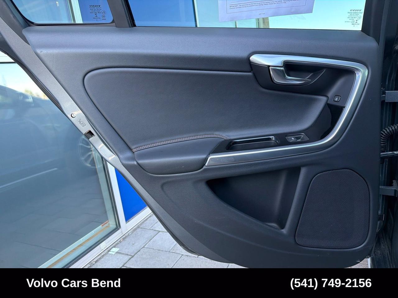 2016 Volvo S60 Cross Country T5 Platinum Bend OR