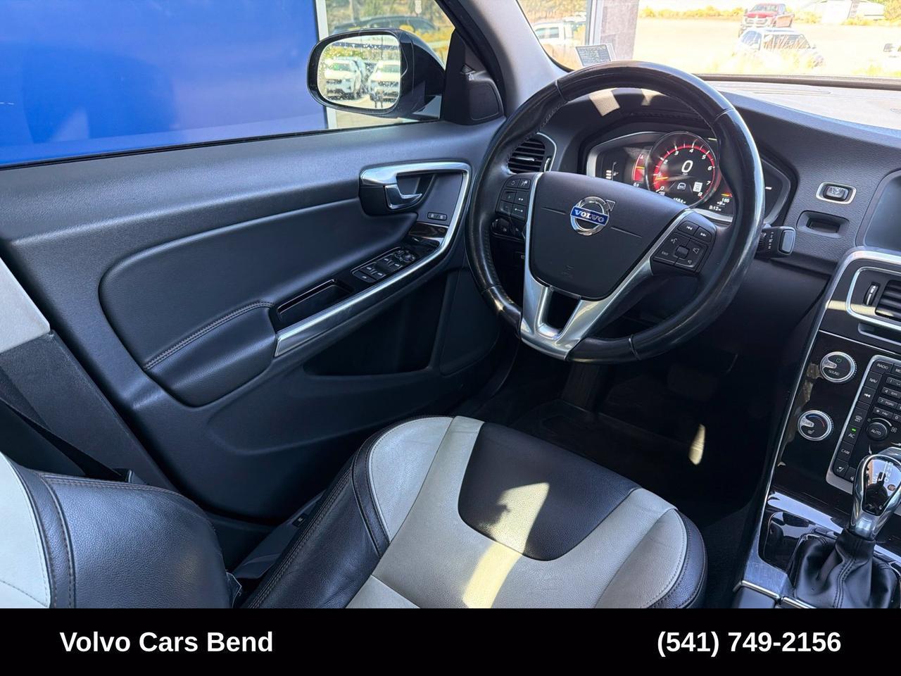 2016 Volvo S60 Cross Country T5 Platinum Bend OR