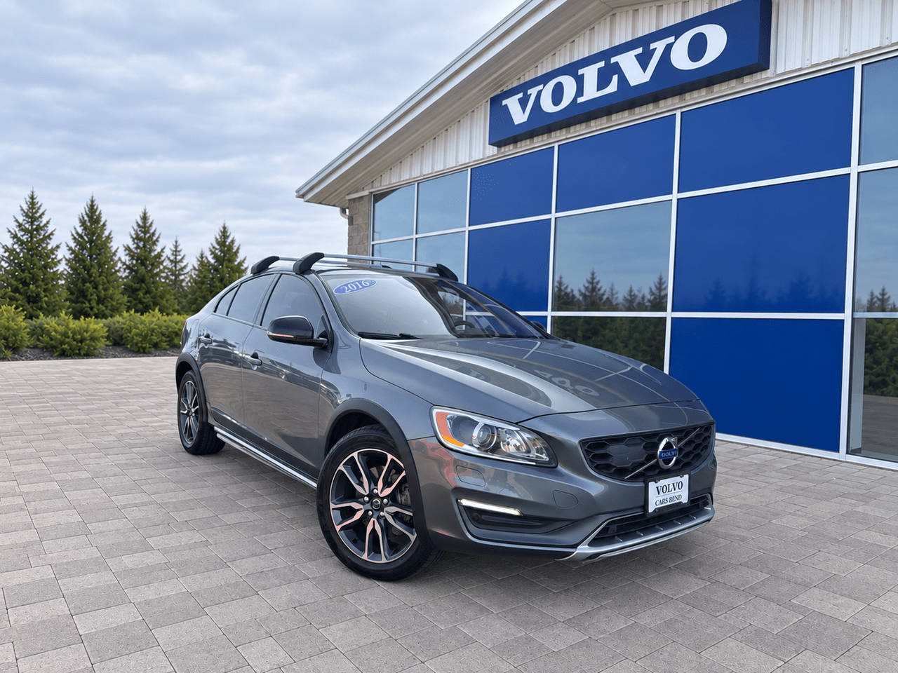 2016 Volvo S60 Cross Country T5 Platinum