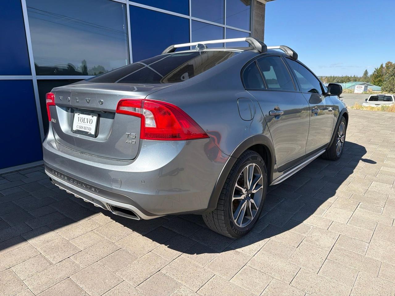 2016 Volvo S60 Cross Country T5 Platinum Bend OR