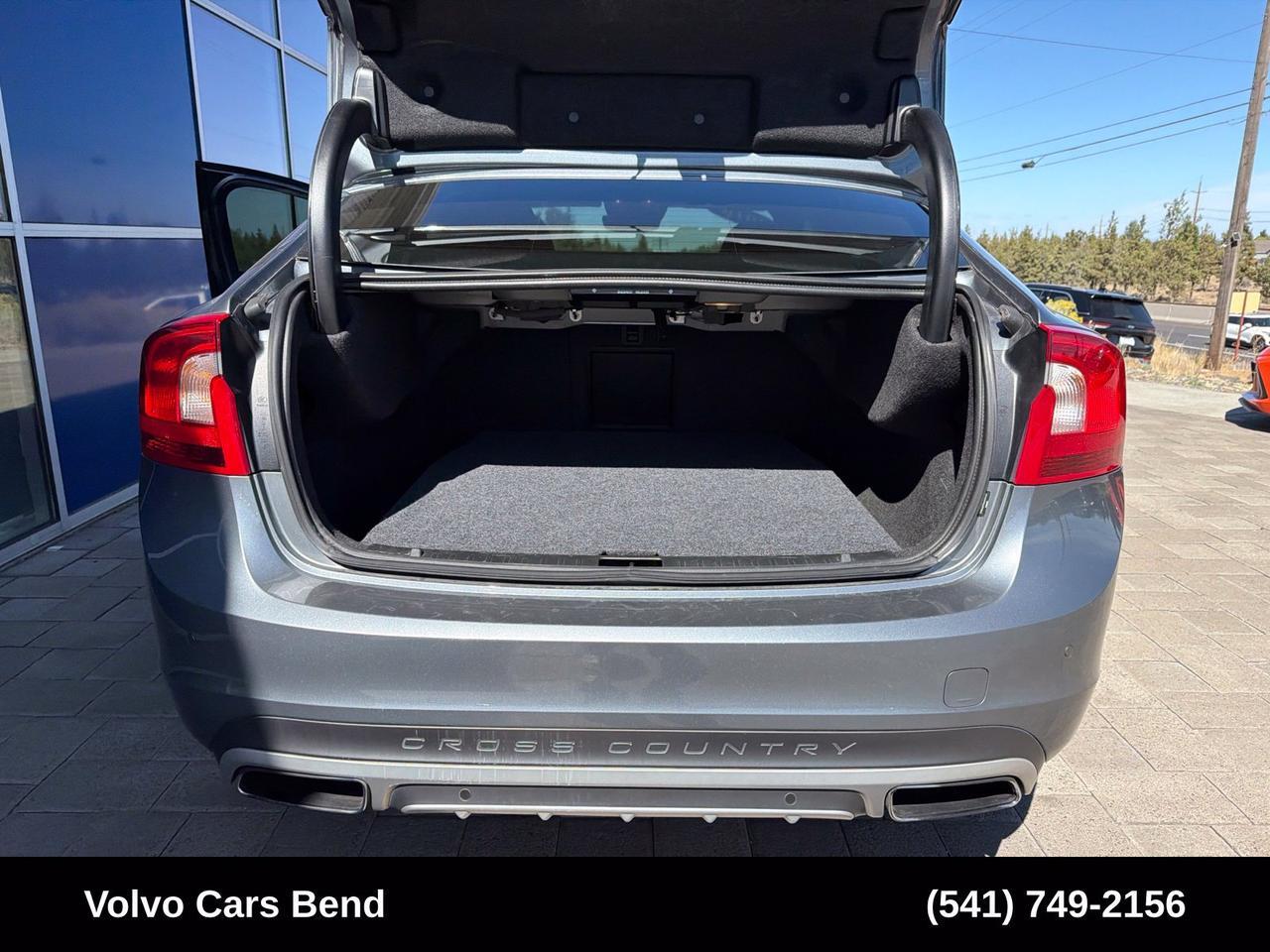2016 Volvo S60 Cross Country T5 Platinum Bend OR