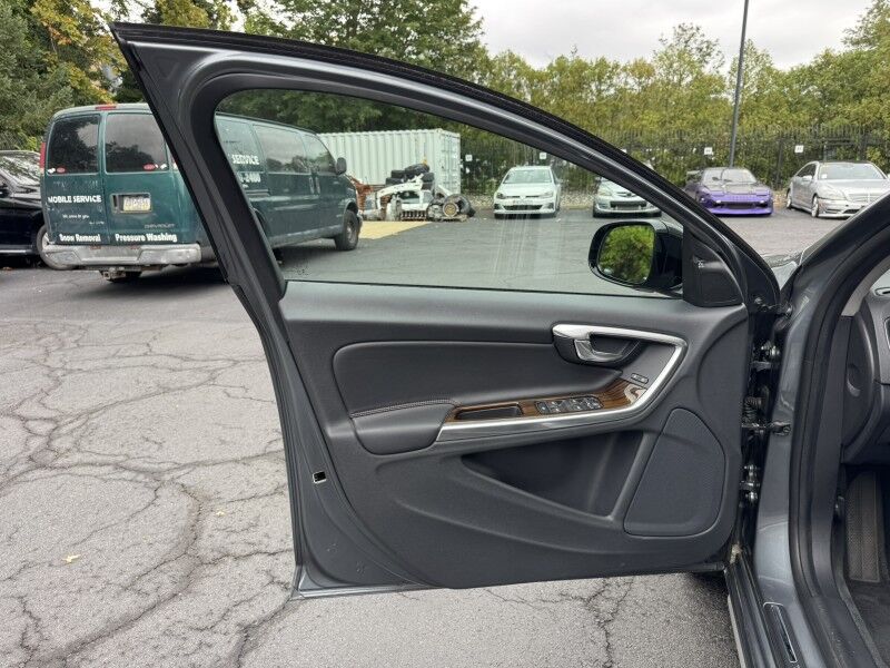2016 Volvo S60 Cross Country T5 Platinum Willow Grove PA