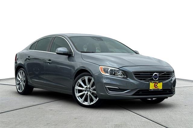 2016 Volvo S60 Inscription T5 Drive-E Platinum