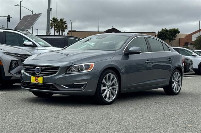 2016 Volvo S60 Inscription T5 Drive-E Platinum