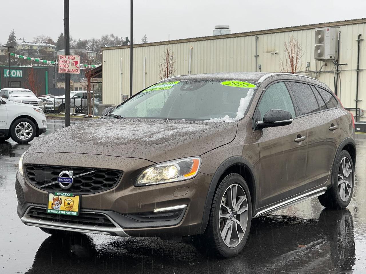 2016 Volvo V60 Cross Country T5 Platinum