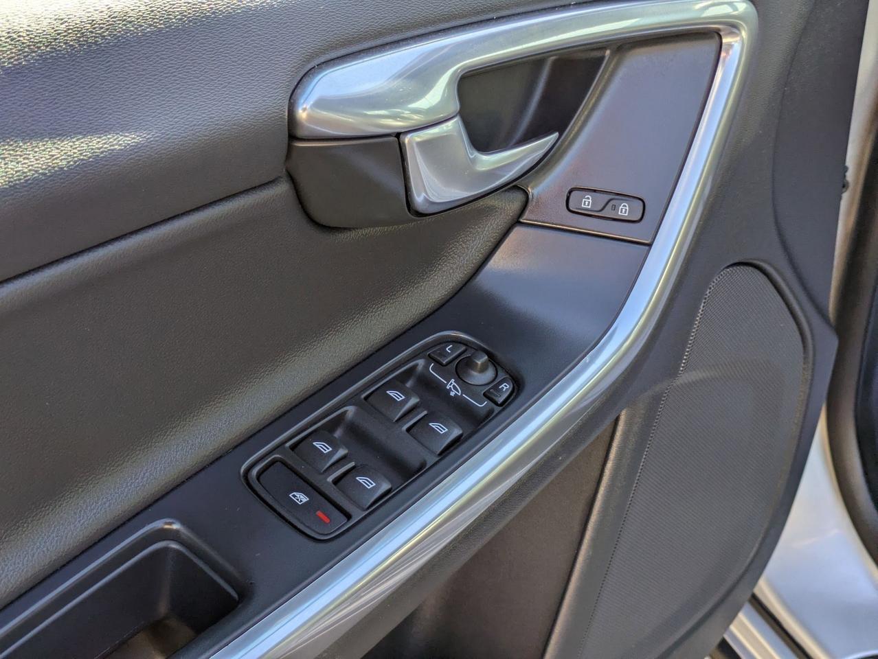 2016 Volvo V60 T5 Drive-E Premier Castroville TX