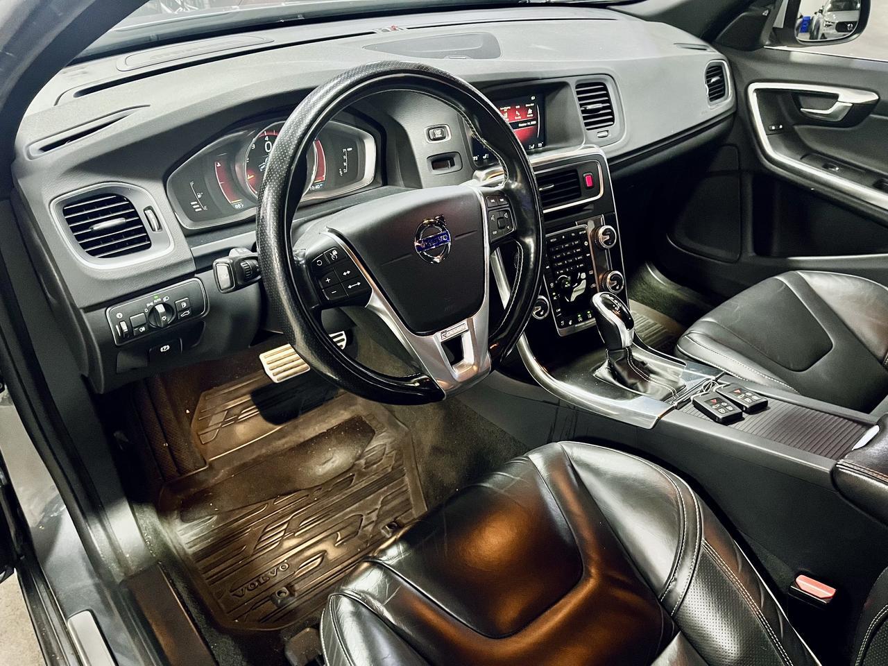 2016 Volvo V60 T6 AWD R-Design Platinum | 302hp, Harman Kardon, Adaptive Cruise, Climate Package & Back Up Cam Portland OR