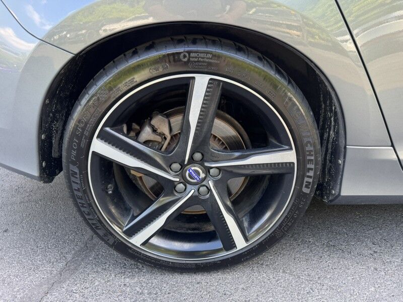 2016 Volvo V60 T6 R-Design Willow Grove PA