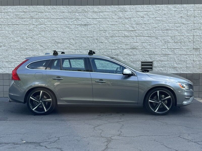 2016 Volvo V60 T6 R-Design Willow Grove PA