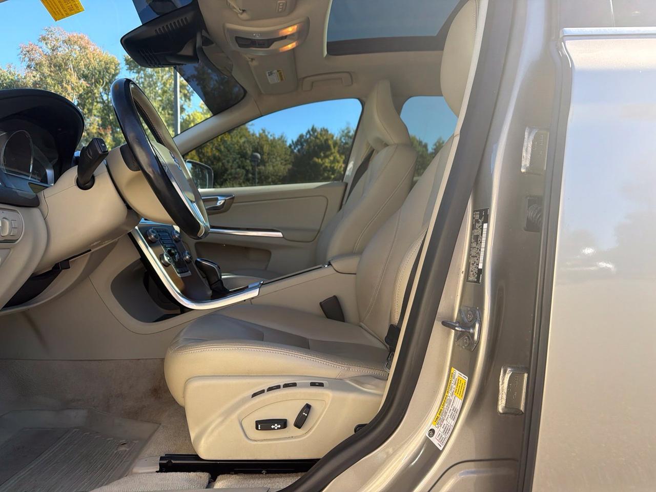 2016 Volvo XC60 T5 Drive-E Platinum Ashland VA