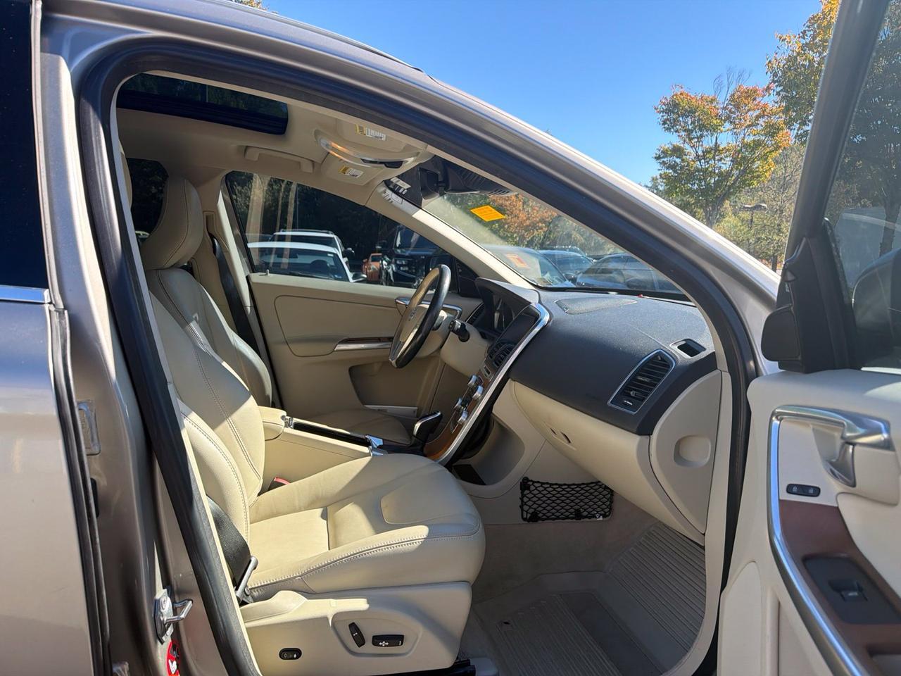 2016 Volvo XC60 T5 Drive-E Platinum Ashland VA