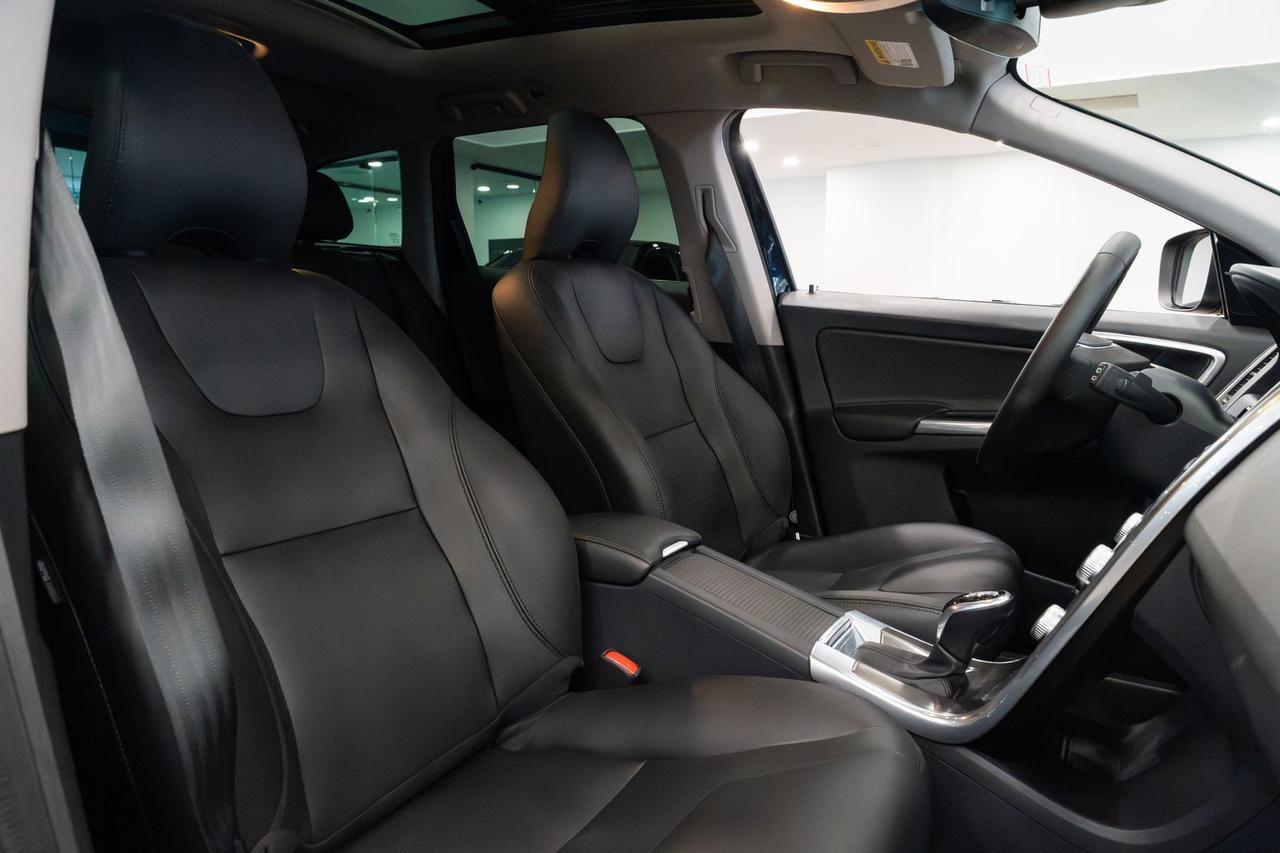 2016 Volvo XC60 T5 Drive-E Premier Gladstone OR