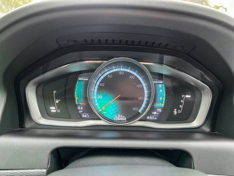 2016 Volvo XC60 T5 Drive-E Premier Wilmington NC