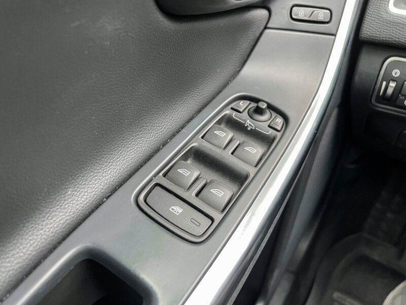 2016 Volvo XC60 T5 Drive-E Premier Wilmington NC