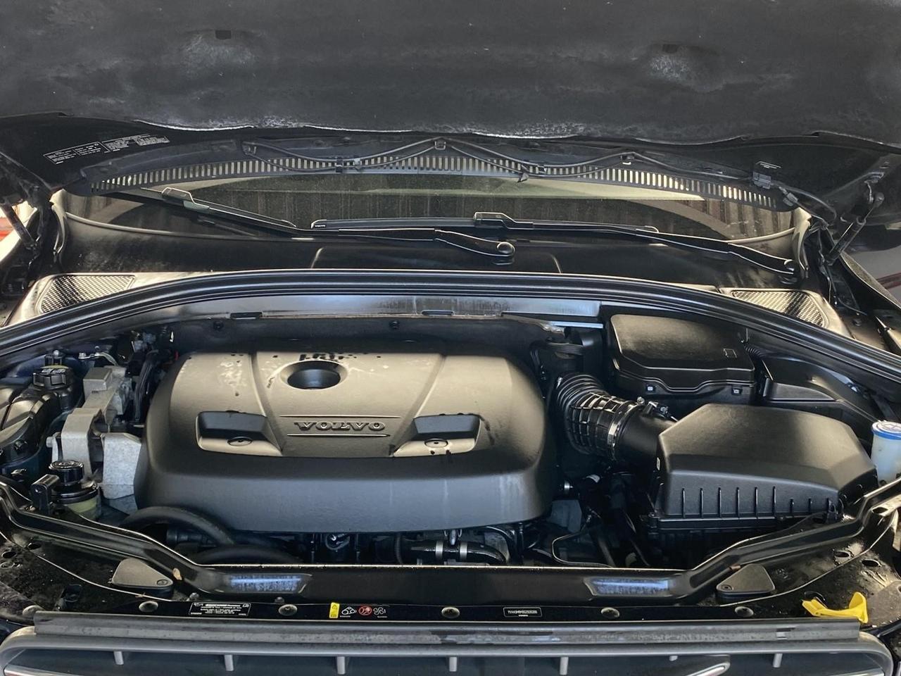 2016 Volvo XC60 T6 Drive-E Platinum Richmond Hill NY