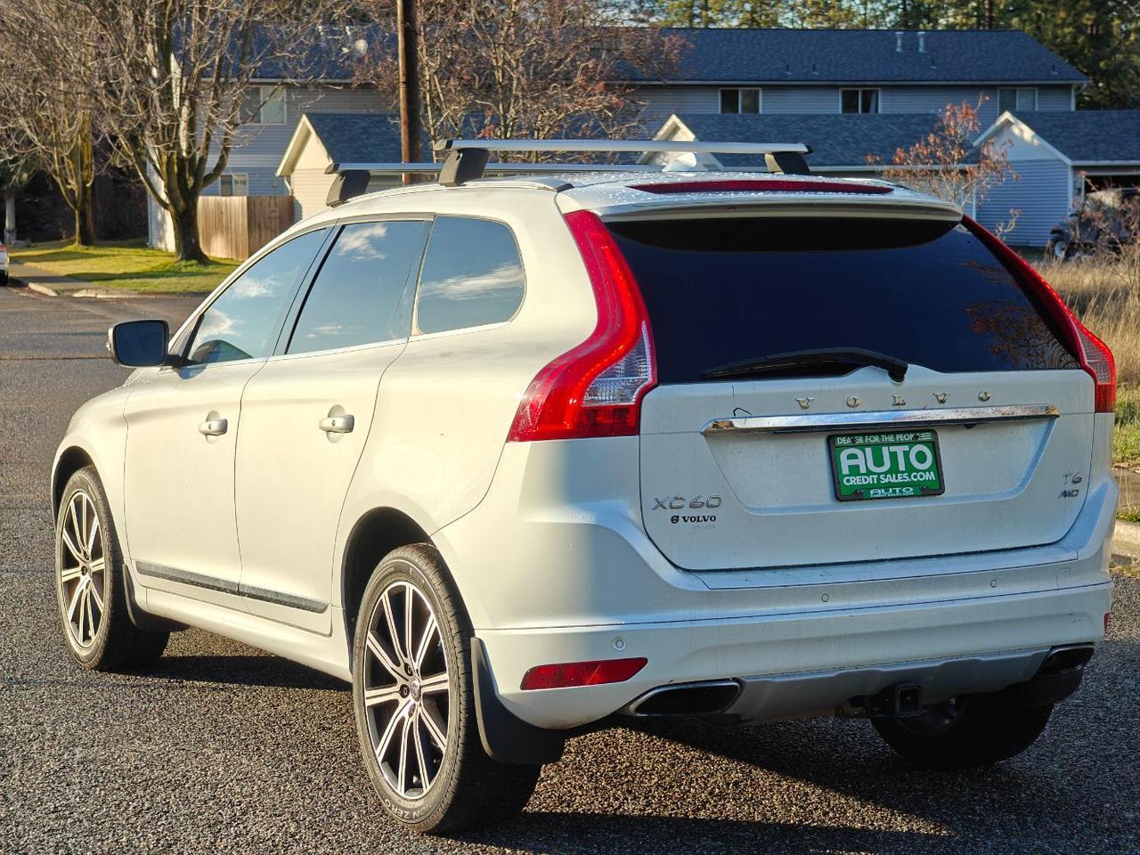 2016 Volvo XC60 T6 Drive-E Platinum