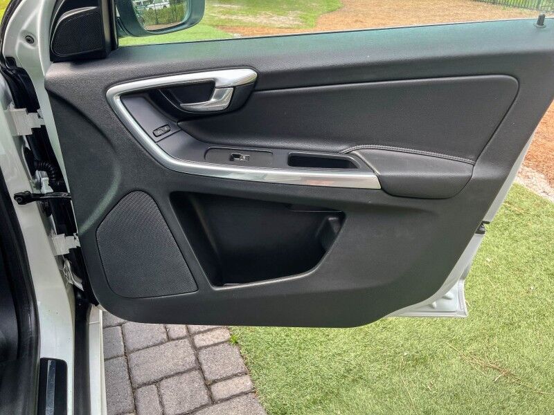 2016 Volvo XC60 T6 Drive-E Wilmington NC