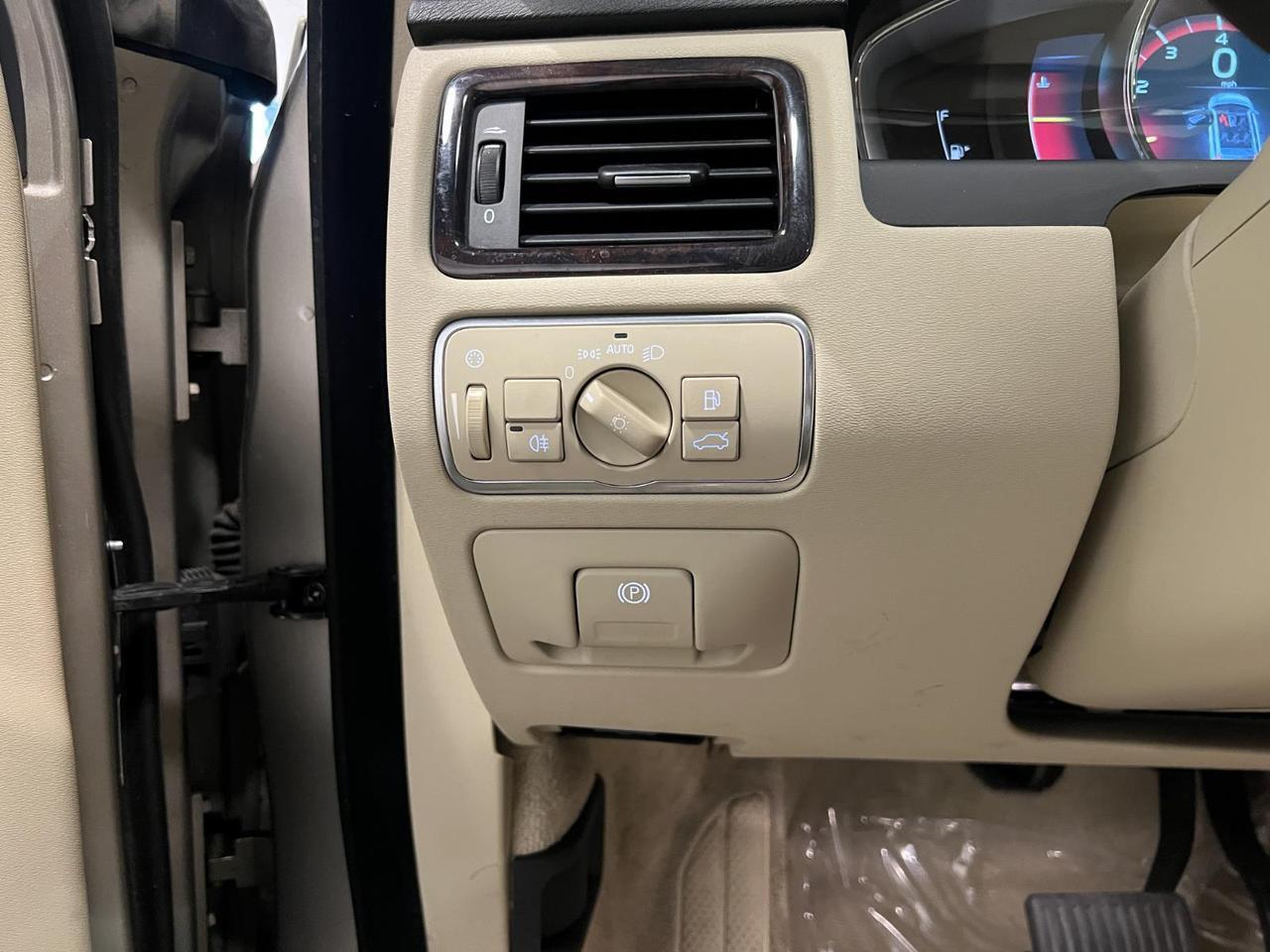2016 Volvo XC70 T5 Premier Parker CO