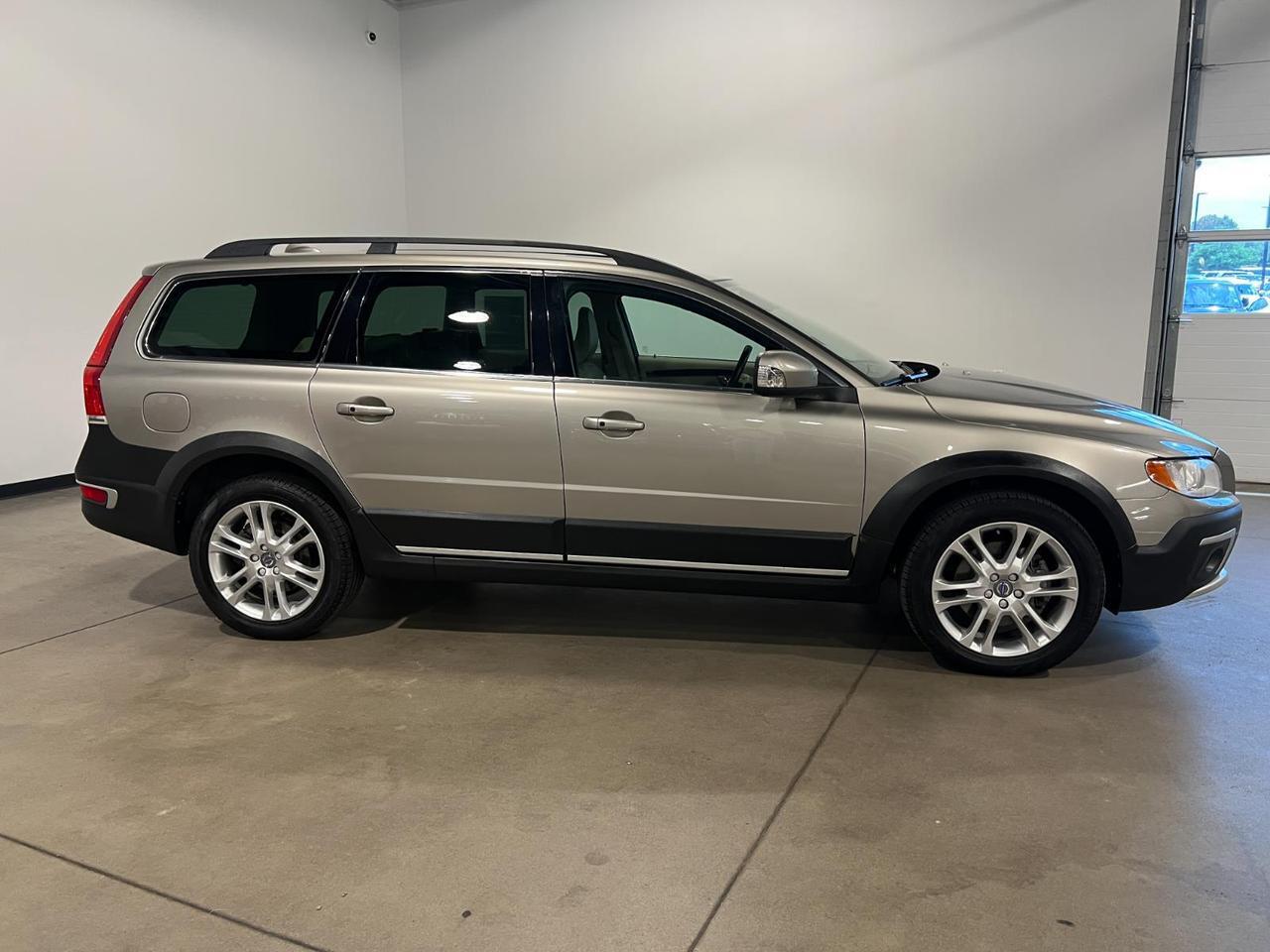 2016 Volvo XC70 T5 Premier Parker CO