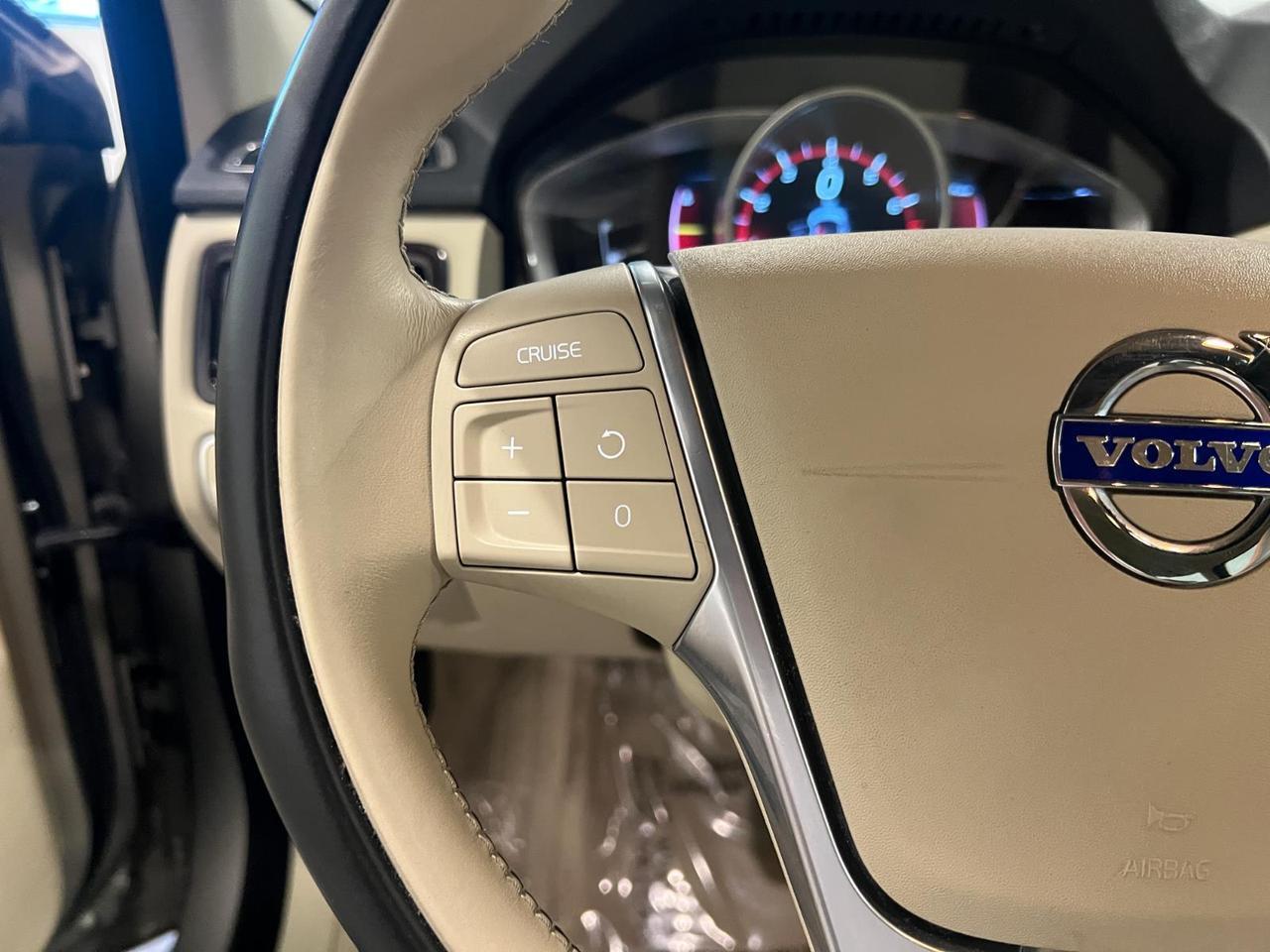 2016 Volvo XC70 T5 Premier Parker CO