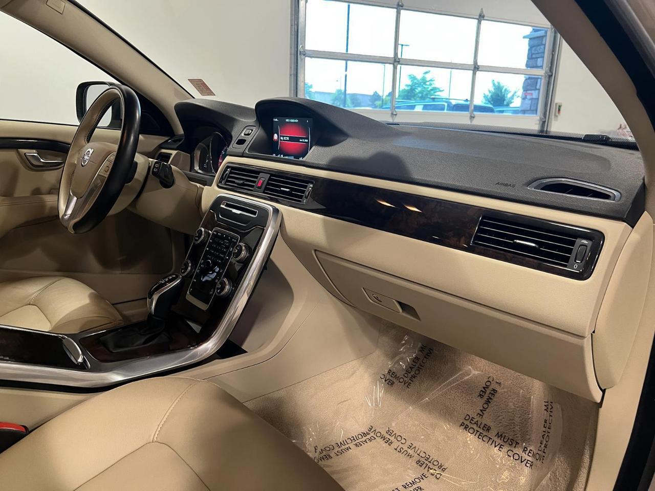 2016 Volvo XC70 T5 Premier Parker CO