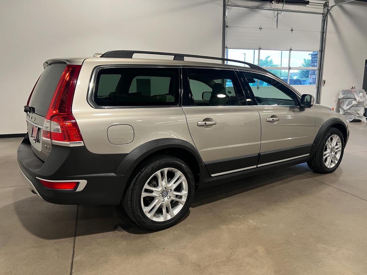 2016 Volvo XC70 T5 Premier Parker CO