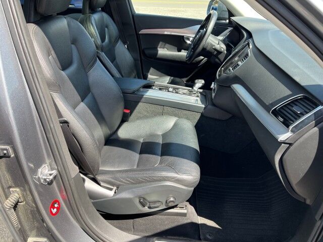 2016 Volvo XC90 T5 Momentum AWD Ashland VA