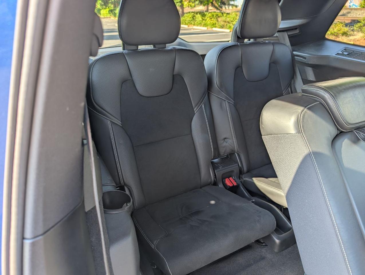 2016 Volvo XC90 T6 AWD R-Design | Bowers &amp; Wilkins Premium Audio, Tow Hitch &amp; Bremb Portland OR
