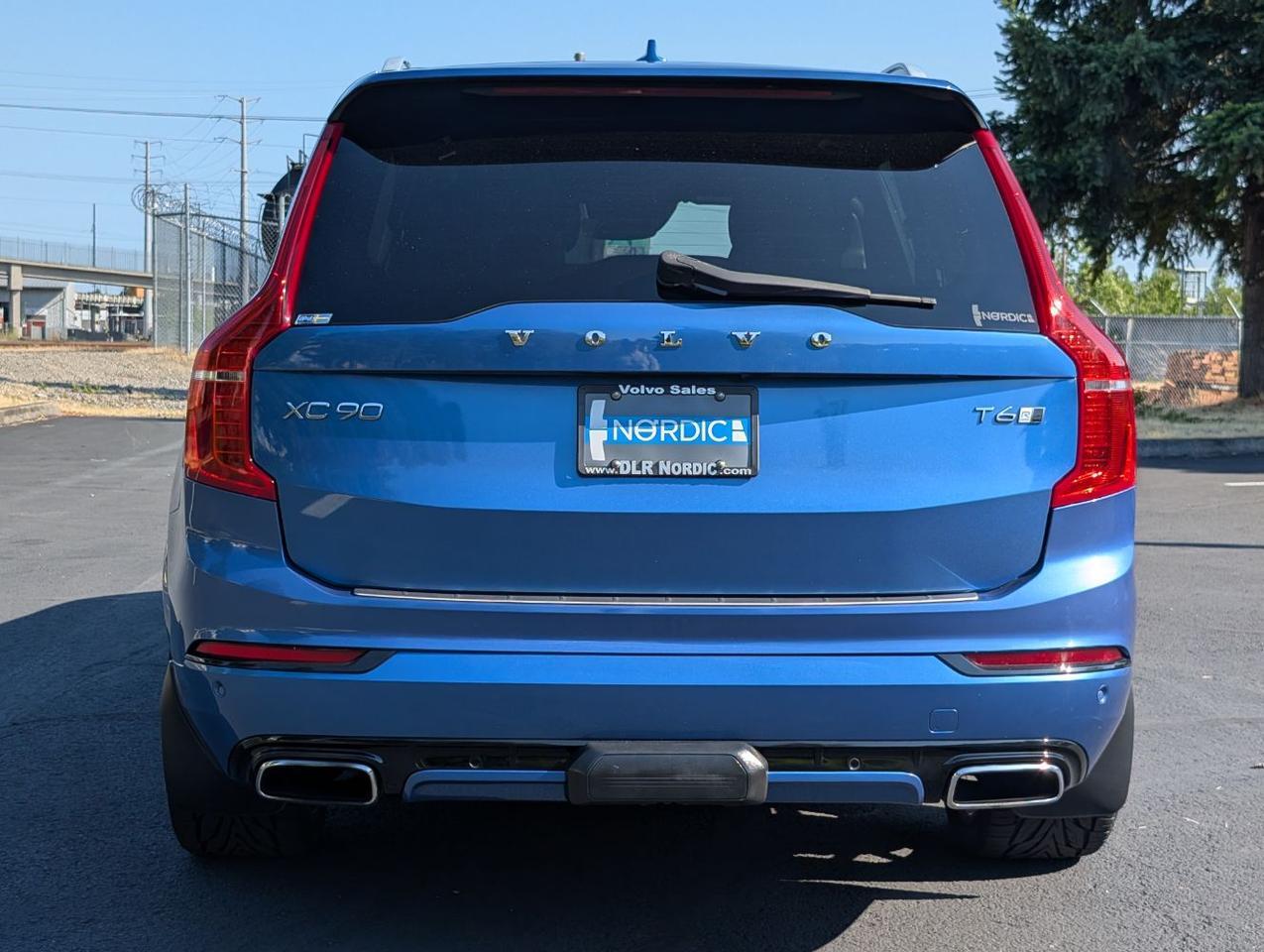 2016 Volvo XC90 T6 AWD R-Design | Bowers &amp; Wilkins Premium Audio, Tow Hitch &amp; Bremb Portland OR