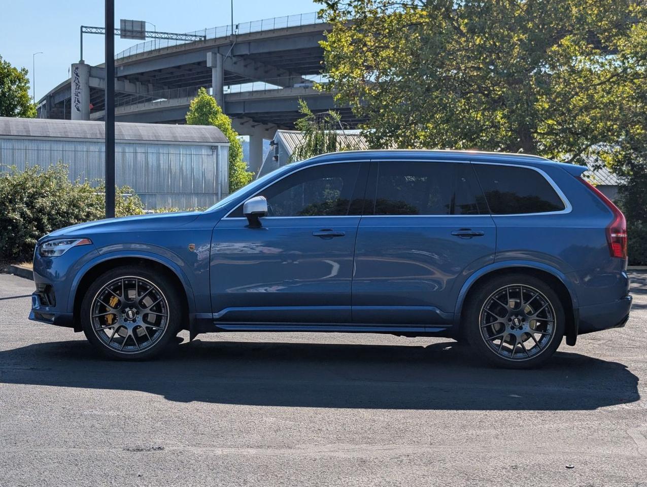 2016 Volvo XC90 T6 AWD R-Design | Bowers &amp; Wilkins Premium Audio, Tow Hitch &amp; Bremb Portland OR