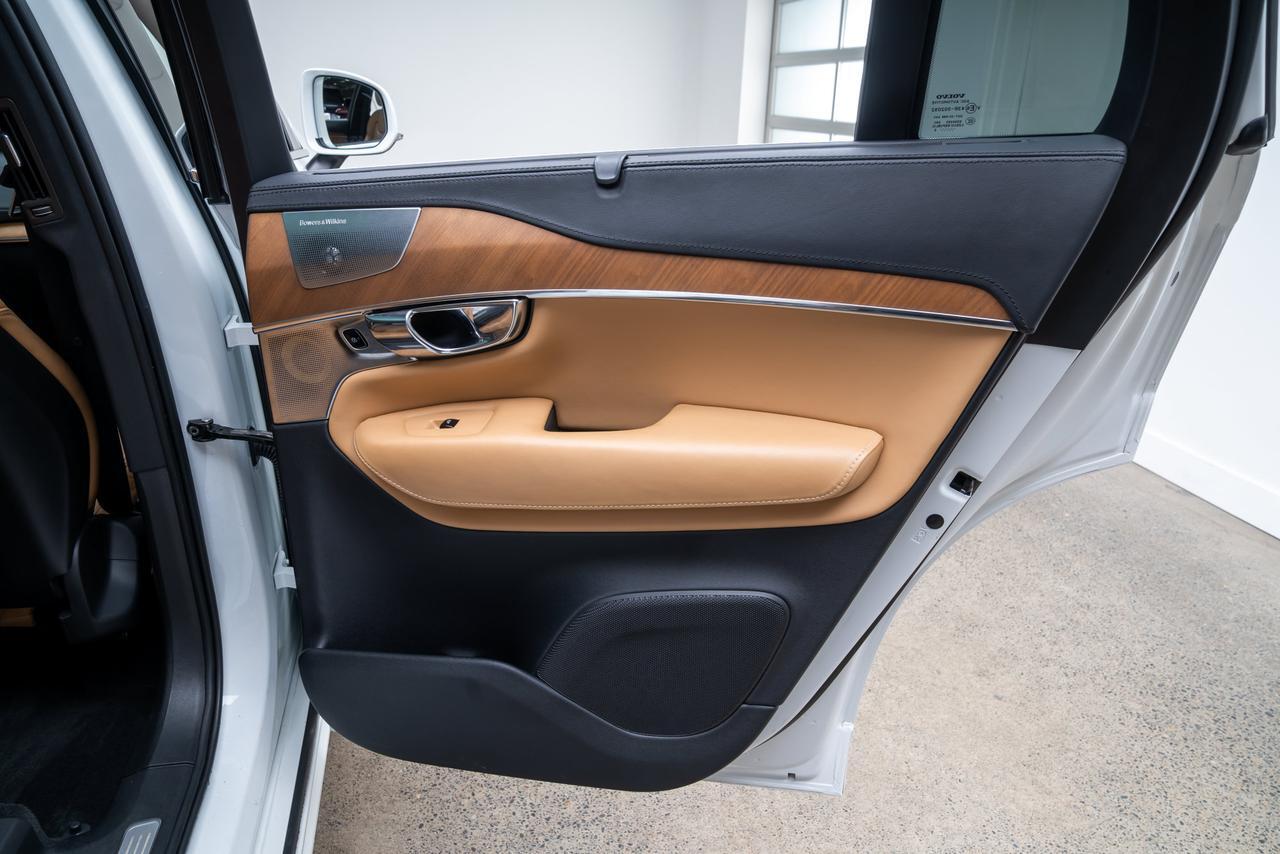 2016 Volvo XC90 T6 Inscription AWD / 3rd Row Seating Portland OR