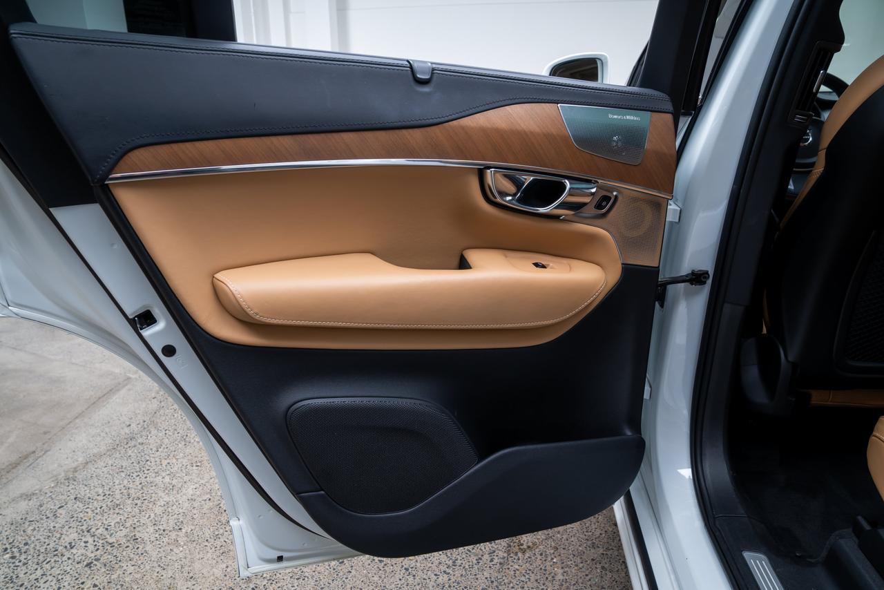 2016 Volvo XC90 T6 Inscription AWD / 3rd Row Seating Portland OR