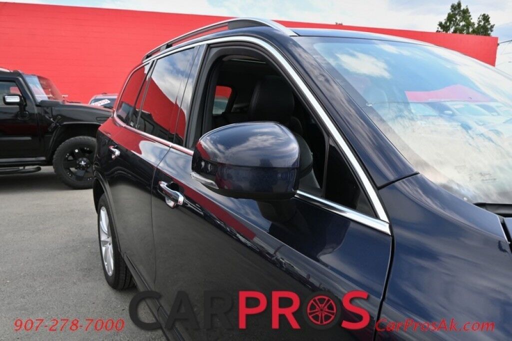 2016 Volvo XC90 T6 Momentum - 2.0L I4 - Automatic - All Wheel Drive - Front Heated Leather Seats - 2nd Row Heated Seats - Power Windows & Door Locks - Navigation - Backup Camera - Panoramic Sunroof - 1 Owner Anchorage AK