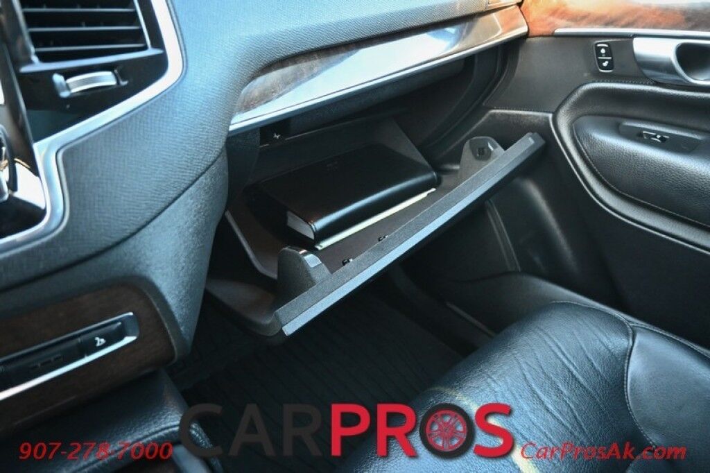 2016 Volvo XC90 T6 Momentum - AWD - 2.0L Supercharged Turbo - Vision &amp; Convenience Package - Keyless Entry and Start - Power Heated Leather Seats - NAV - 360&Acirc;&deg; Surround View &amp; Backup Camera - Panoramic Moonroof - 3rd Row - Seats 7 Anchorage AK