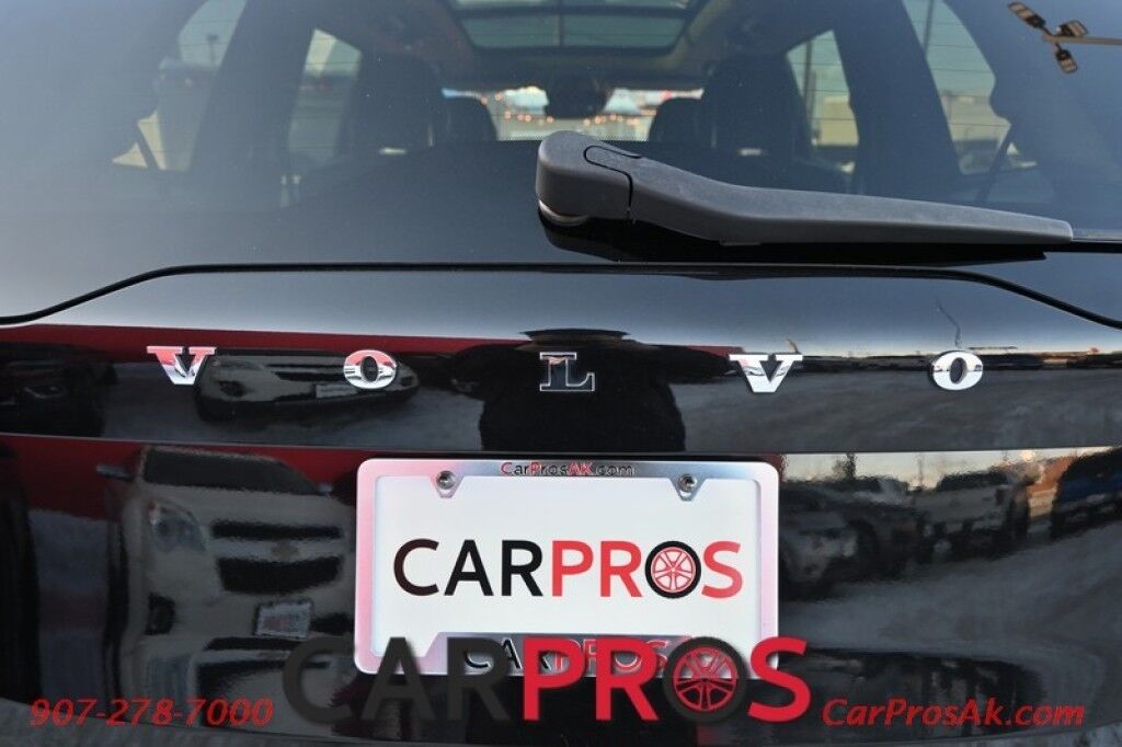 2016 Volvo XC90 T6 Momentum - AWD - 2.0L Supercharged Turbo - Vision & Convenience Pkg - Keyless Entry and Start - Power Heated Leather Seats - Navigation - 360 Surround View Camera - Adaptive Cruise Control with Pilot Assist - Panoramic Moonroof - 3rd Row - Seats 7 Anchorage AK