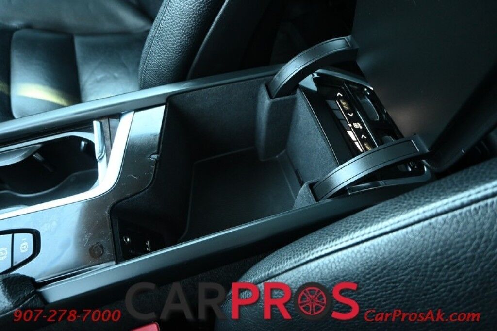 2016 Volvo XC90 T6 Momentum - AWD - 2.0L Supercharged Turbo - Vision & Convenience Pkg - Keyless Entry and Start - Power Heated Leather Seats - Navigation - 360 Surround View Camera - Adaptive Cruise Control with Pilot Assist - Panoramic Moonroof - 3rd Row - Seats 7 Anchorage AK