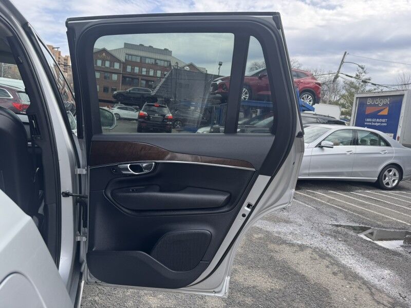 2016 Volvo XC90 T6 Momentum AWD Arlington VA