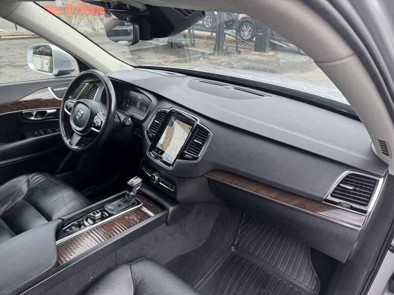 2016 Volvo XC90 T6 Momentum AWD Arlington VA