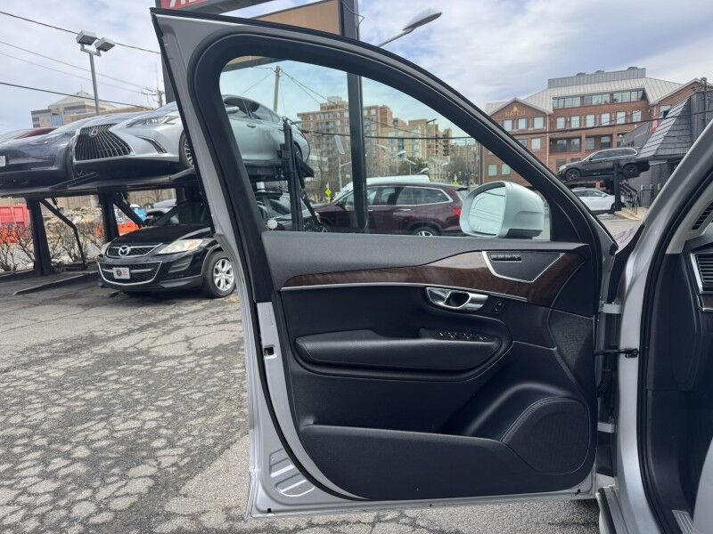 2016 Volvo XC90 T6 Momentum AWD Arlington VA