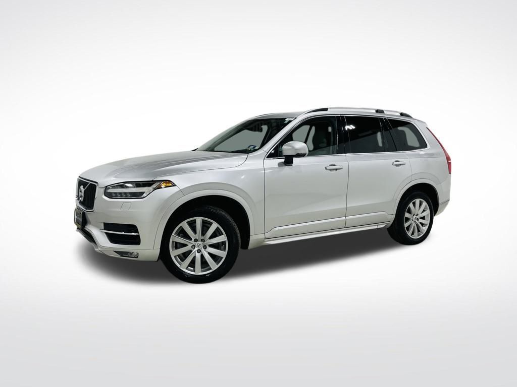 2016 Volvo XC90 T6 Momentum
