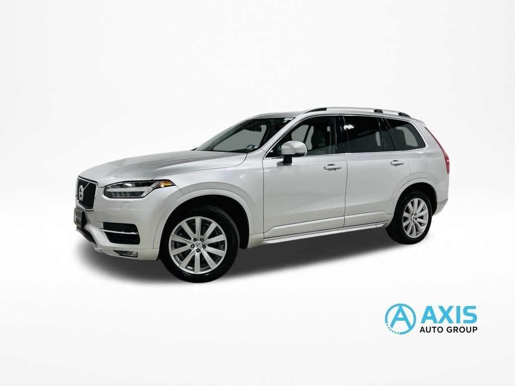 2016 Volvo XC90 T6 Momentum