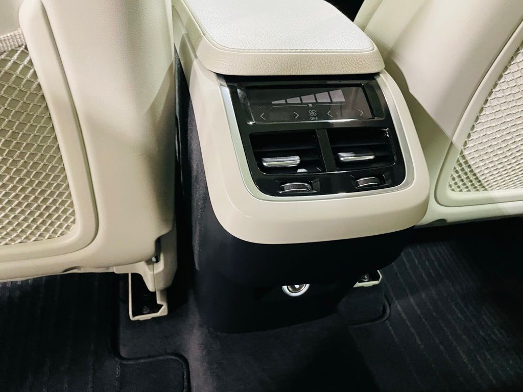 2016 Volvo XC90 T6 Momentum Jersey City NJ