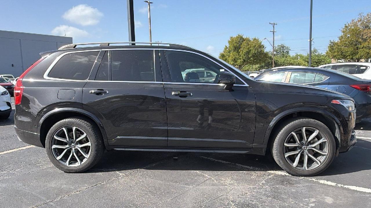 2016 Volvo XC90 T6 Momentum