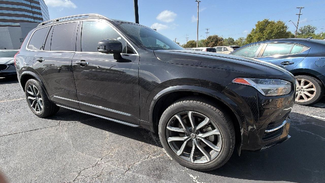 2016 Volvo XC90 T6 Momentum