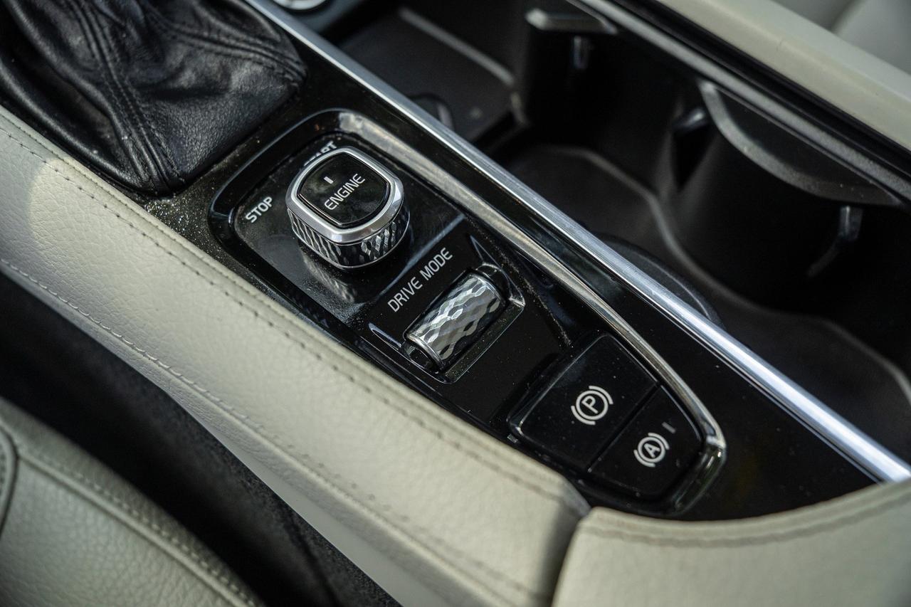 2016 Volvo XC90 T6 Momentum  Selma TX