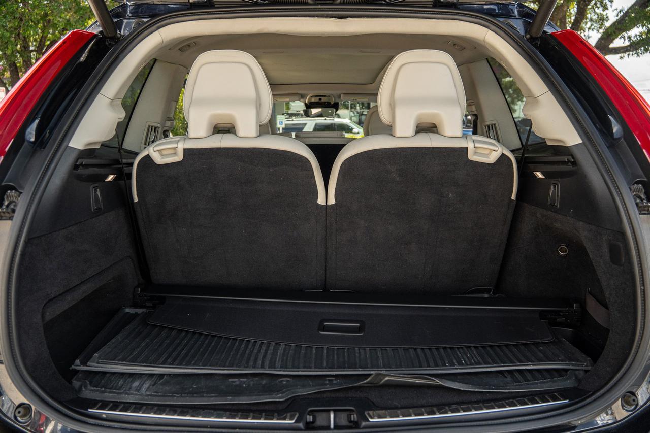 2016 Volvo XC90 T6 Momentum  Selma TX