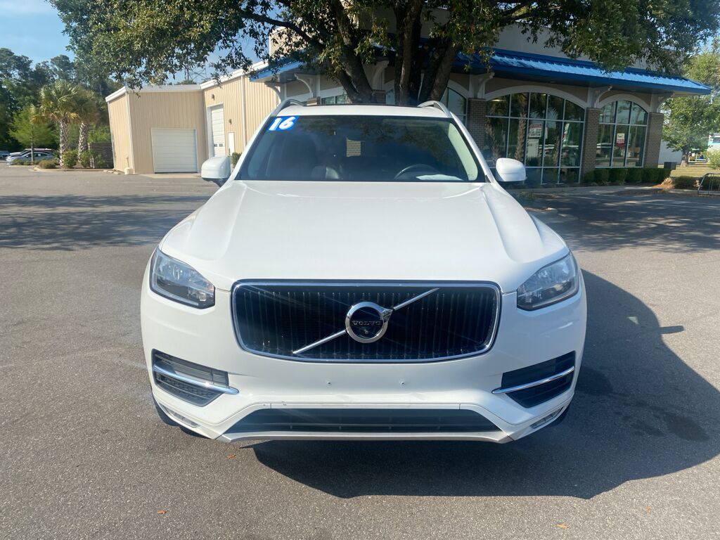 2016 Volvo XC90 T6 Momentum